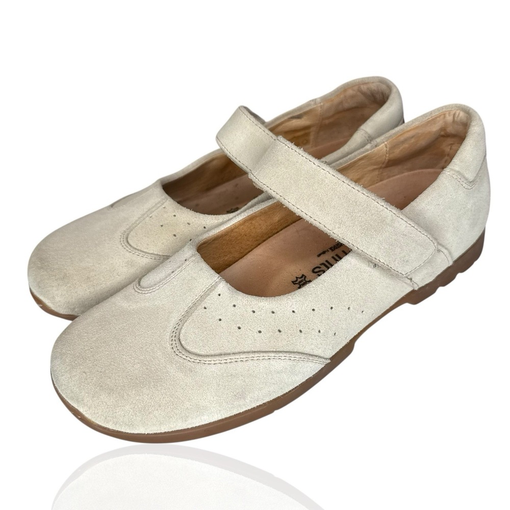 Birkenstock Cream Mules & Clogs
